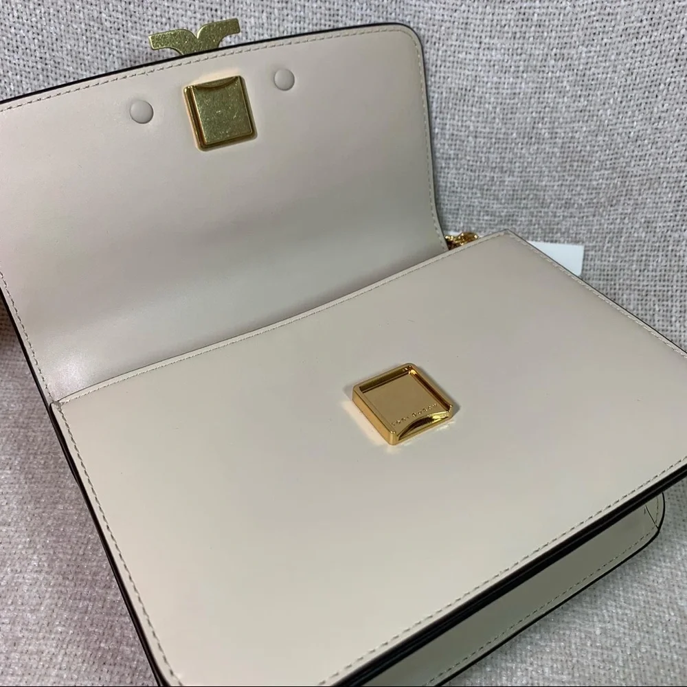 Tory Burch tory burch